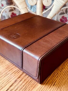 Fossil Vintage Embossed Leather Watch Case. Excellent Father’s Day Gift!